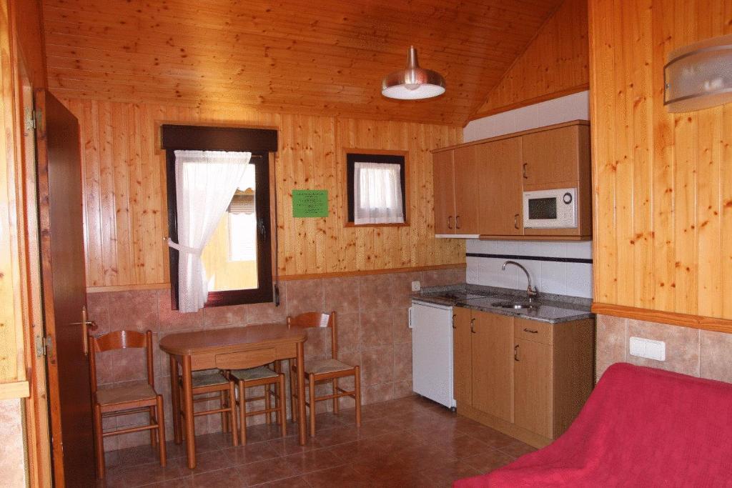 Camping Iratxe Ciudad De Vacaciones Ayegui Kamer foto